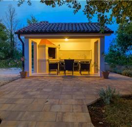 4 bedroom villa bedroom with pool, Svetvinčenat, Istria, sleeps 8